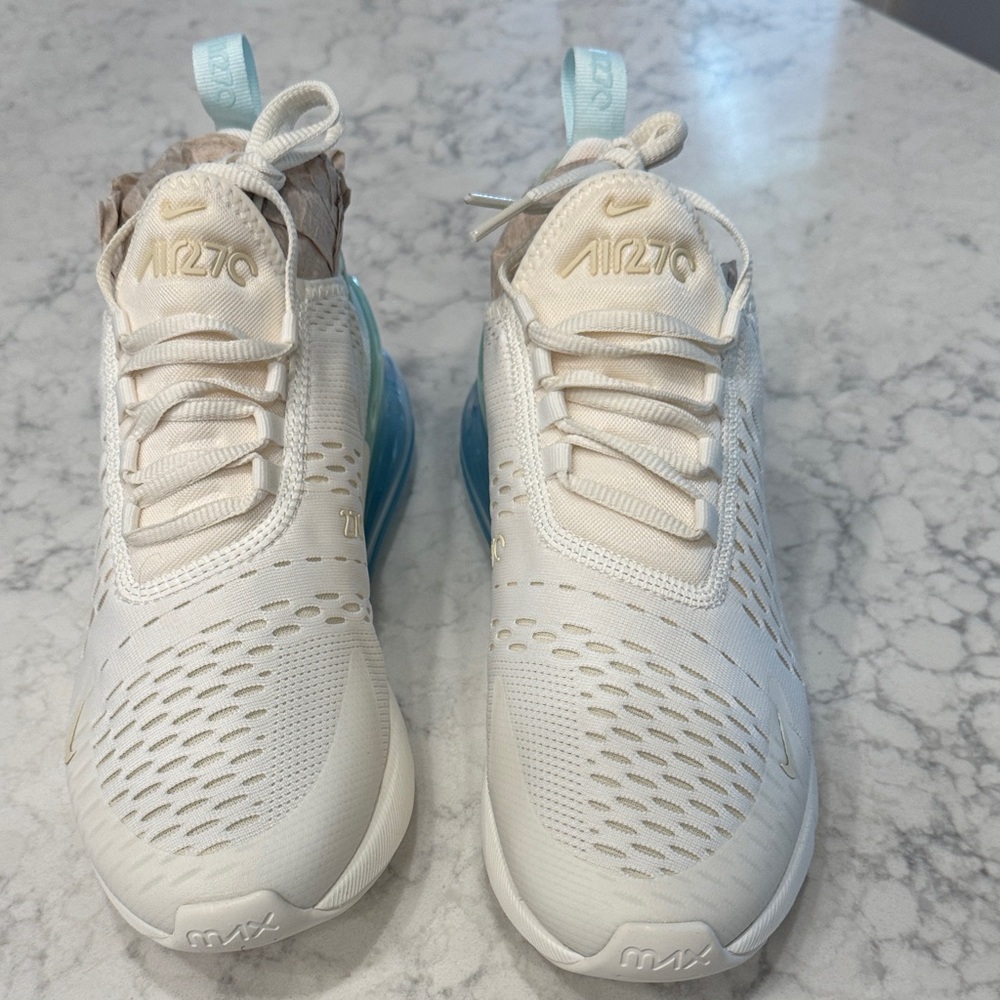 Nike AirMax 270 NEW